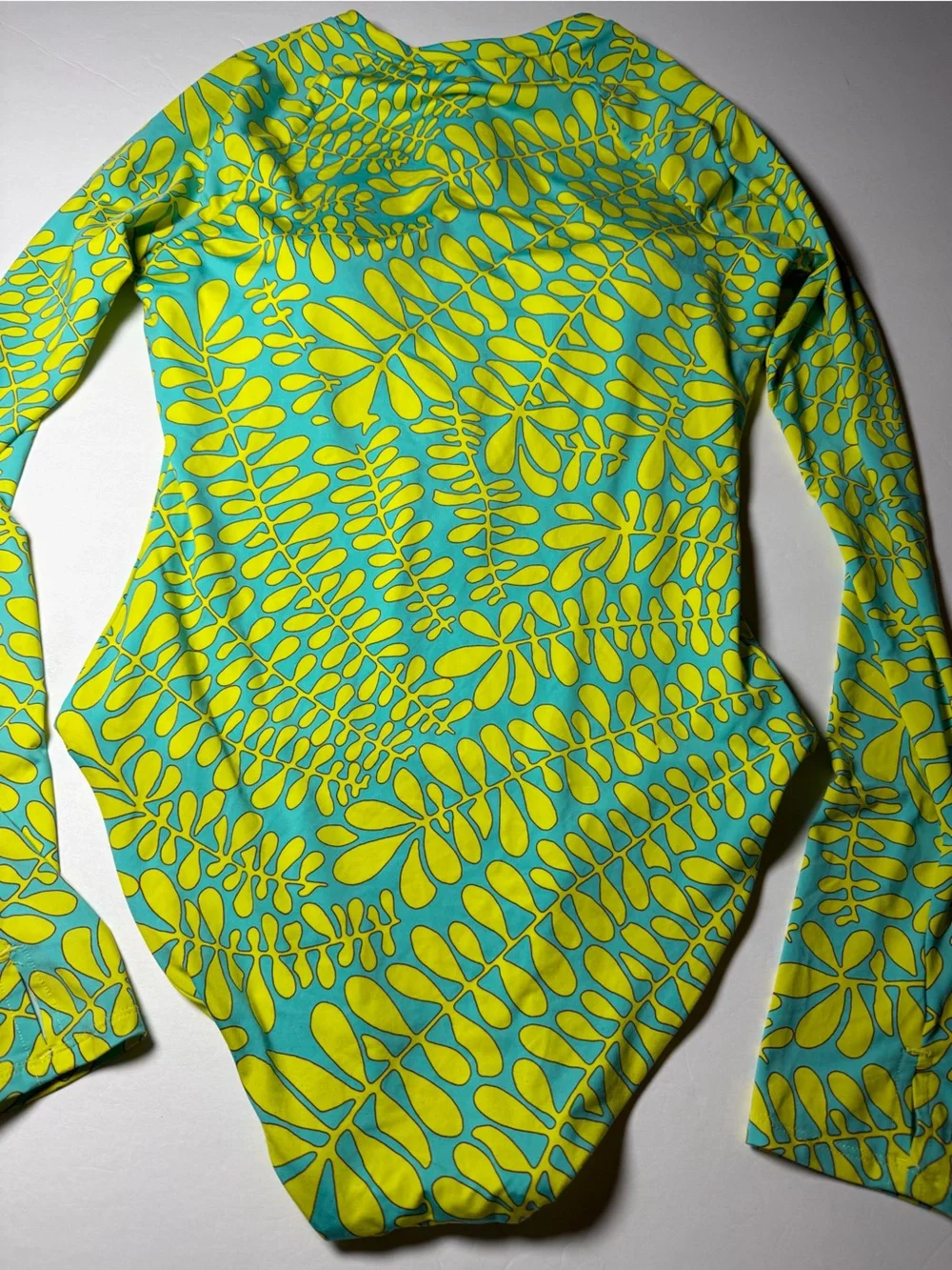 Trina Turk Trellis Front Zip Long Sleeve Surf Paddle Suit Size Large